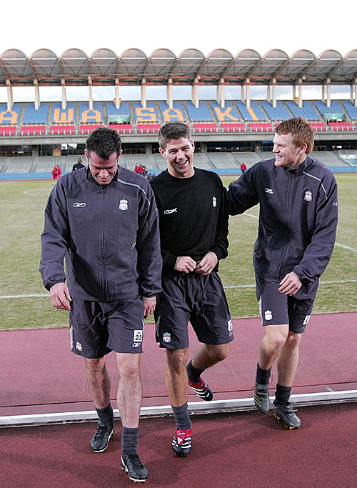 申花1-0新鹏城升至第二 中超冠军悬念最后一轮揭晓