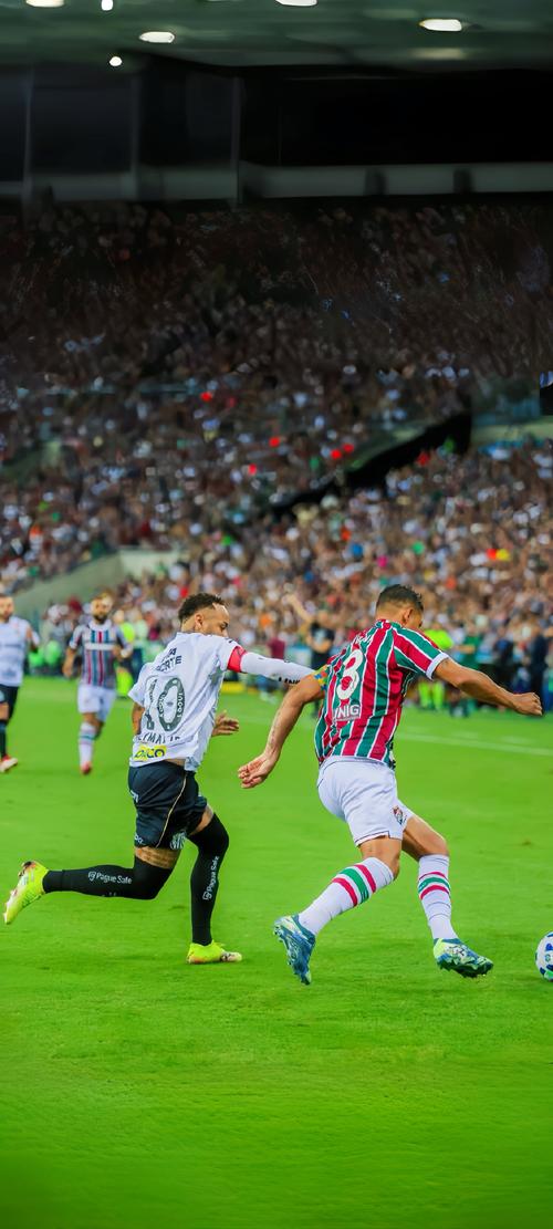 老鹰队追逐独行侠内线新目标，安东尼·戴维斯受伤引发交易风波