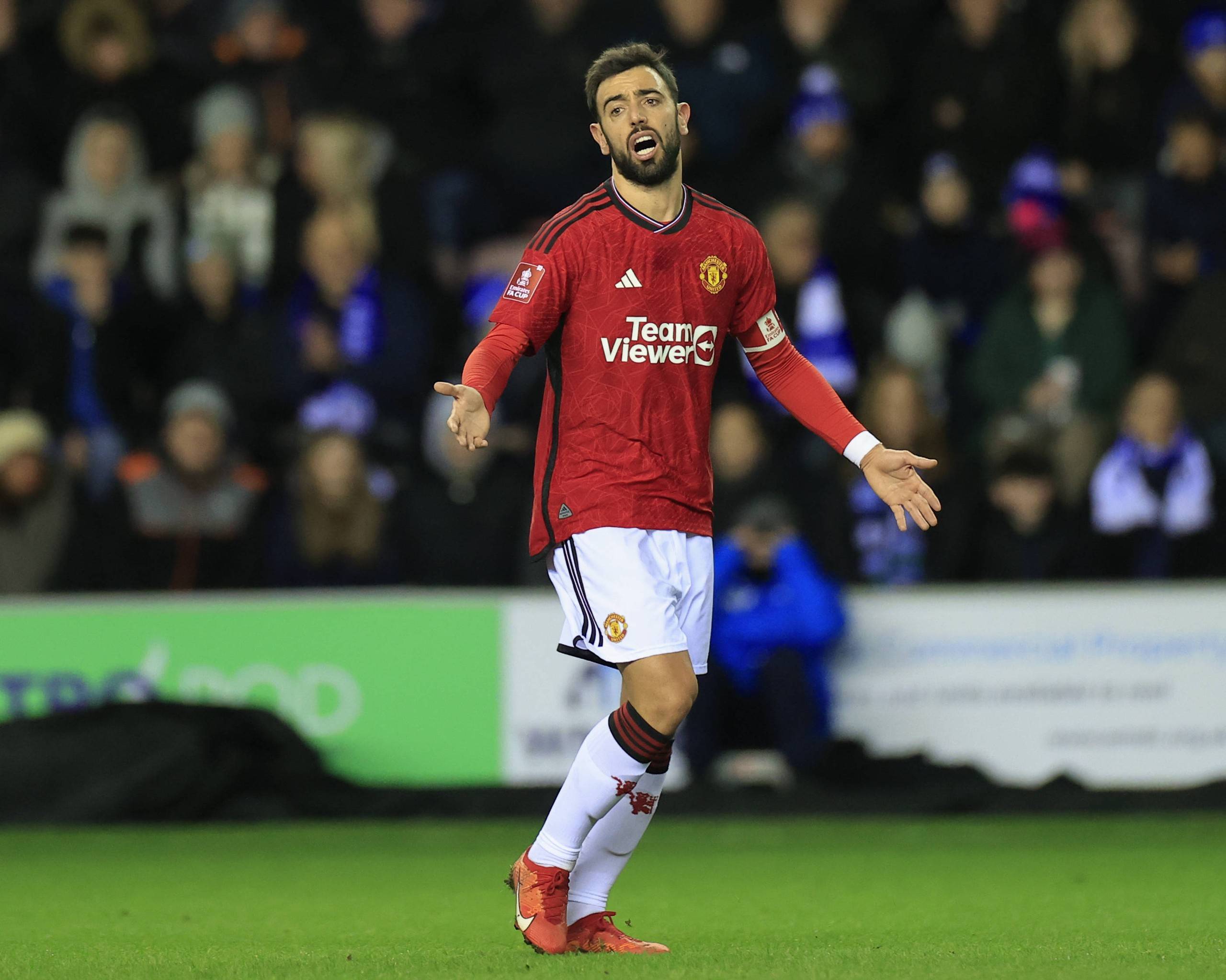 年度游戏《光与影：33号远征队》彩蛋致敬经典RPG